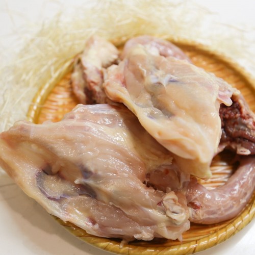 Fresh Kampong Chicken Bones (2PCS) 甘榜鸡骨